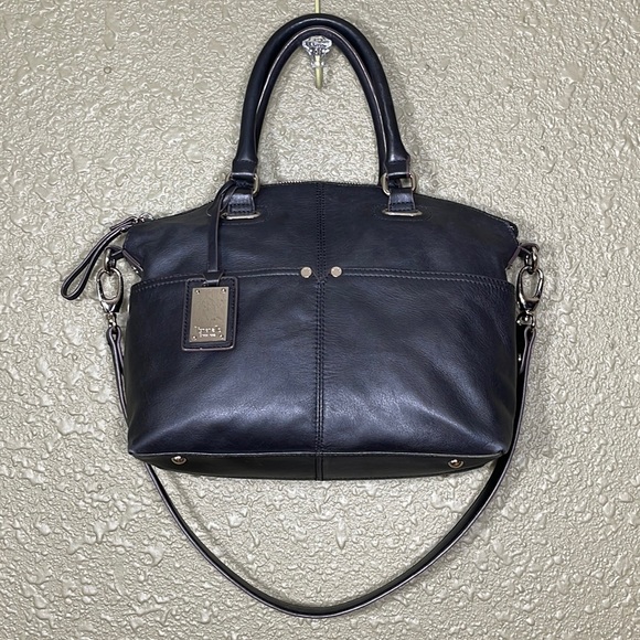 Tignanello Handbags - TIGNANELLO Black Leather Satchel~Shoulder Bag
